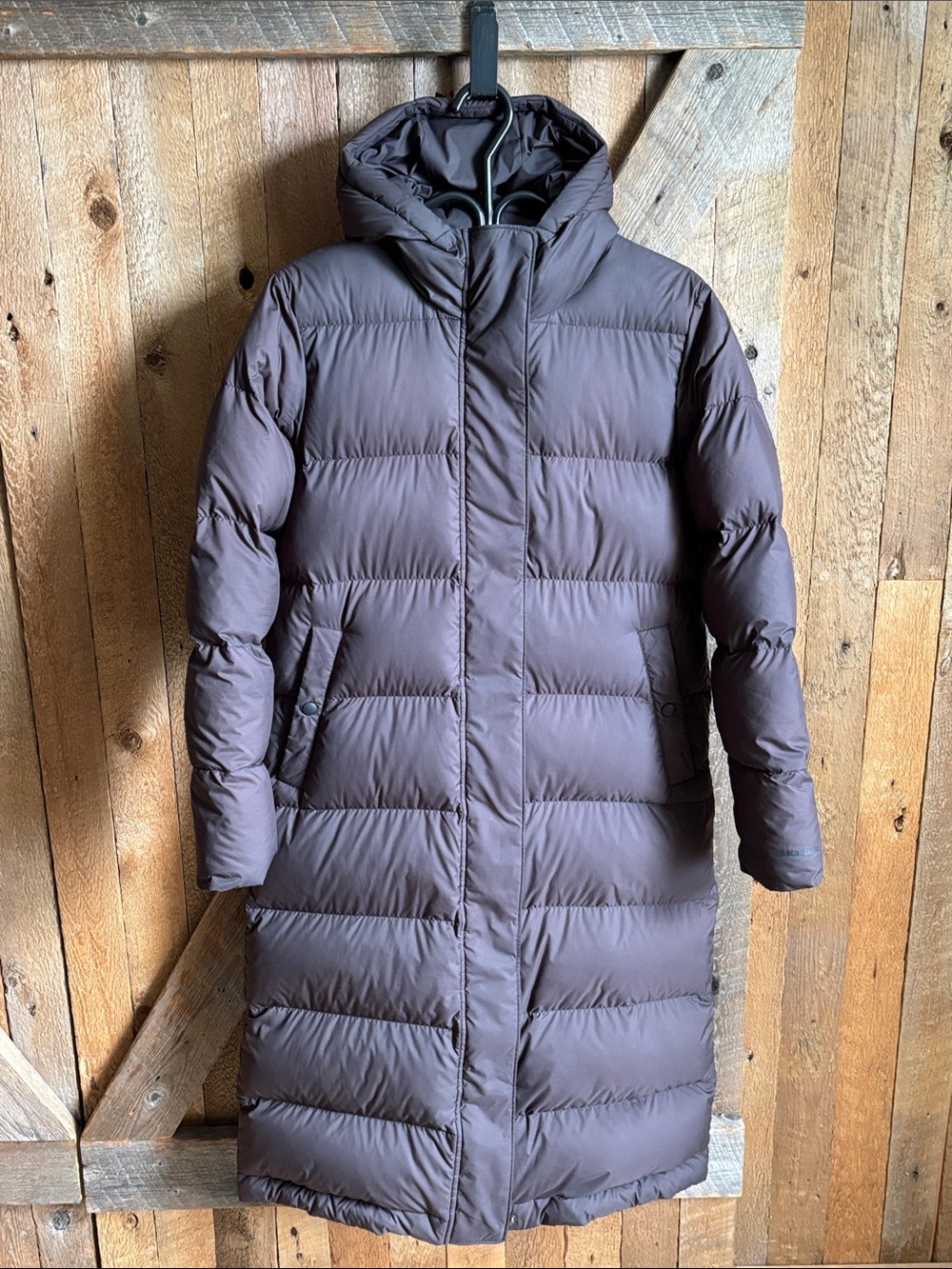 Patagonia W’s Silent Down Long Parka Small